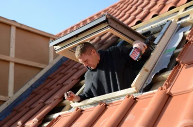 Pose de fenêtres de toit Velux à Chemilli
